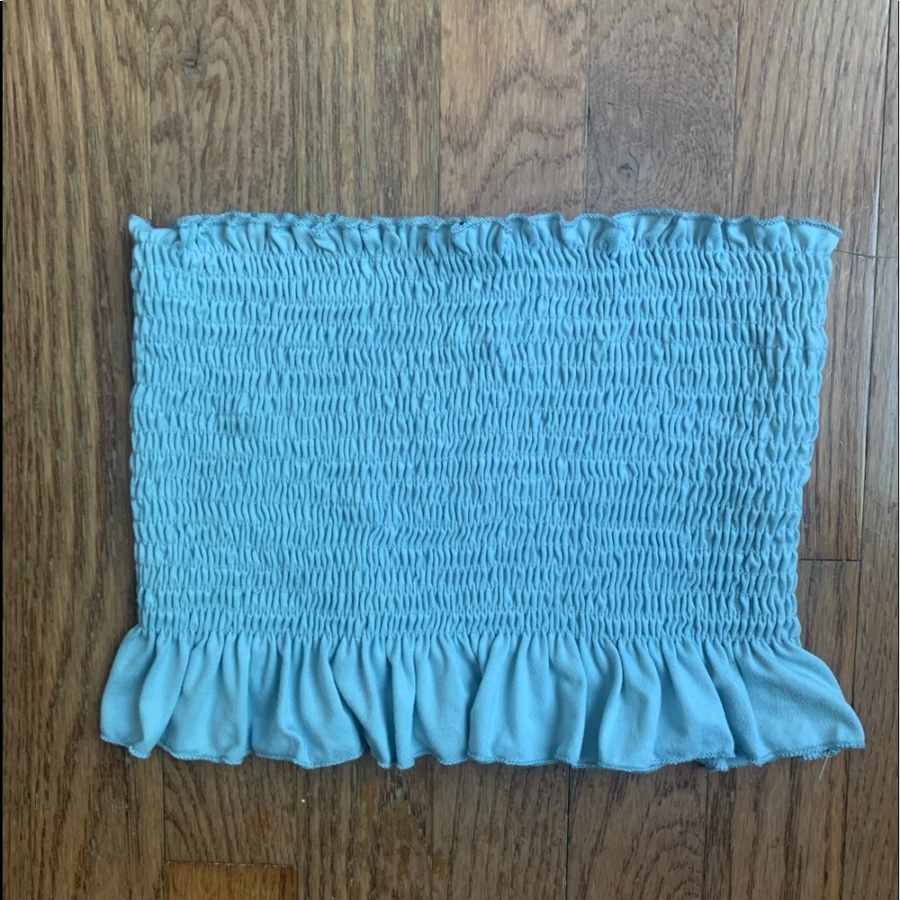 Forever 21 blue ribbed ruffled crop top sz M